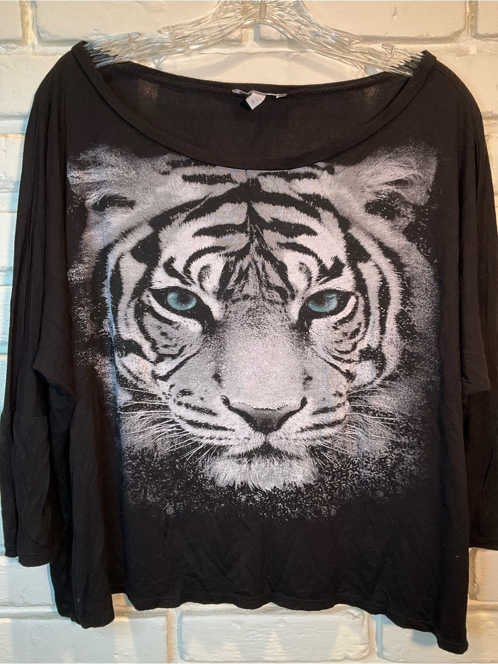 dELiA*s Graphic 3/4 Long Sleeve T-Shirt XL flaw read